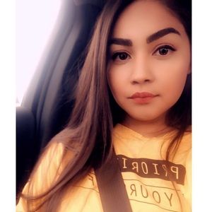 Meet your Posher, Kenia